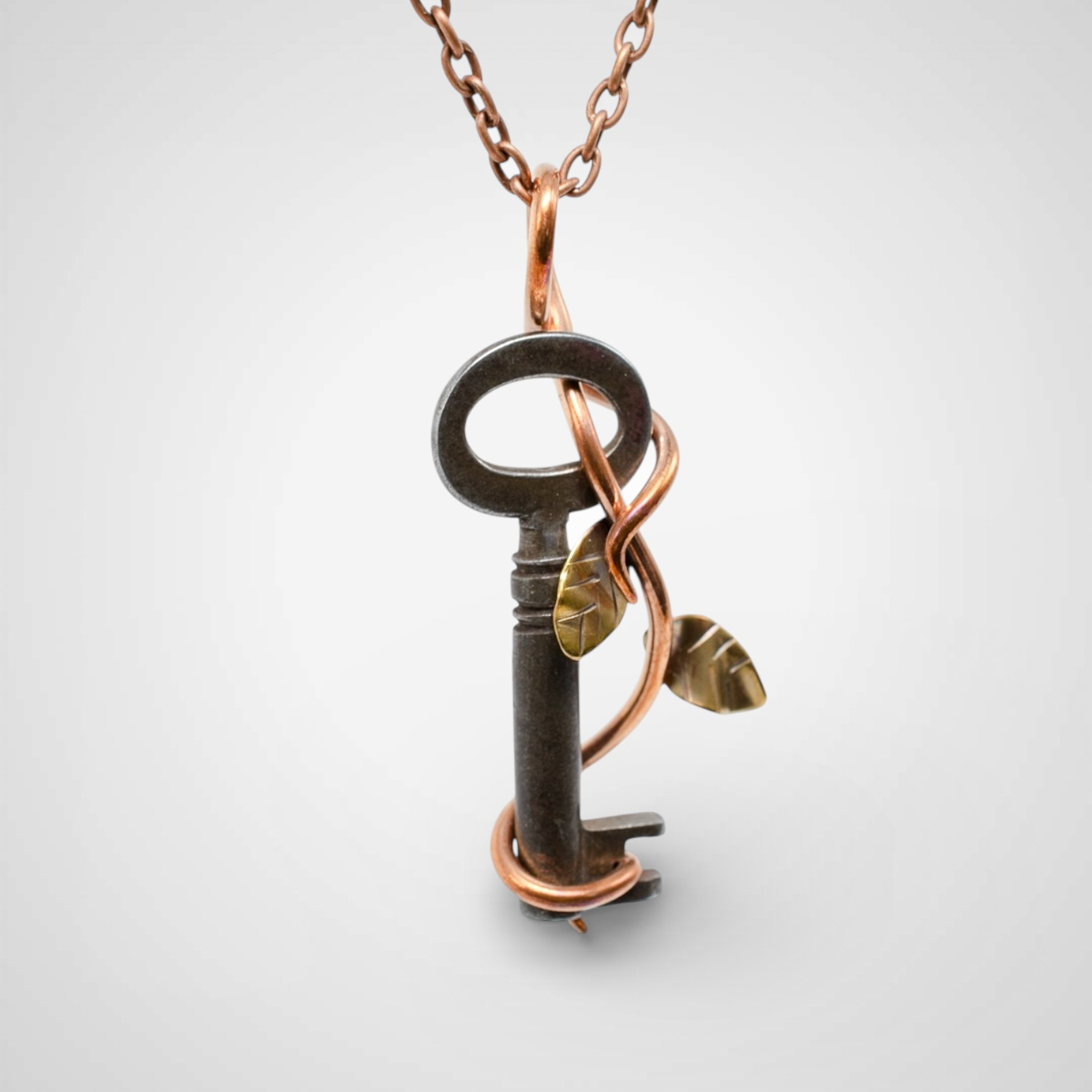 Antique Key Twisted Vine Pendant 001 Front